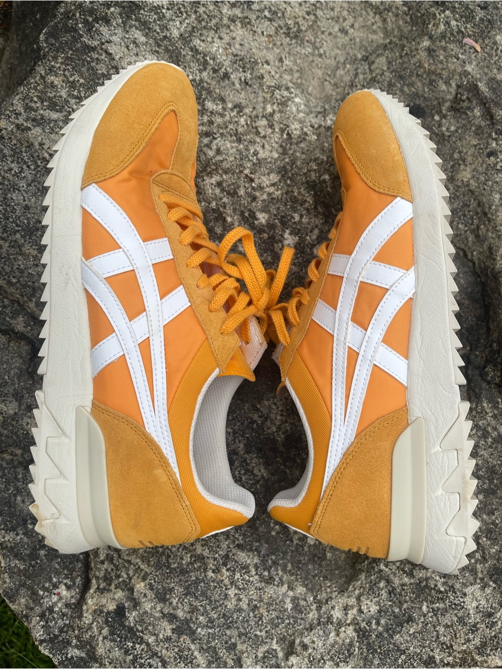 Onitsuka Tiger by Asics Men’s Golden Yellow Classic Runner Sneakers size 10 - Picture 8 of 11